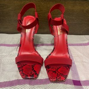 Glaze Red and Black snake print heels Sz 7